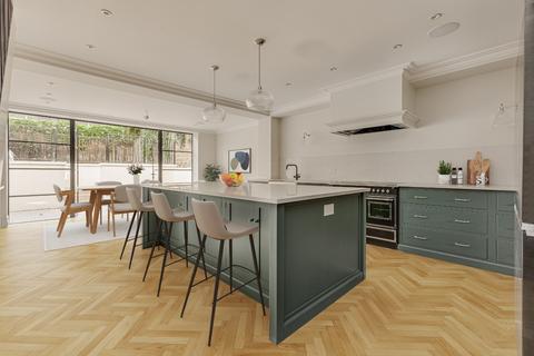 6 bedroom terraced house to rent, Avonmore Road, West Kensington, London