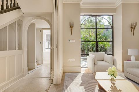 6 bedroom terraced house to rent, Avonmore Road, West Kensington, London