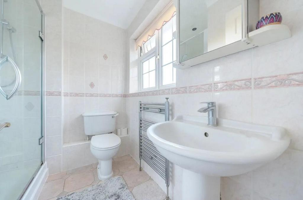 Ensuite.jpg