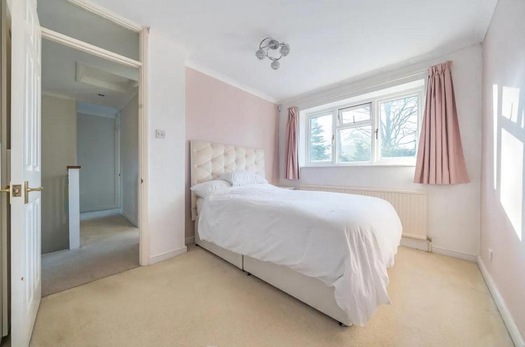 Bedroom 2.jpg
