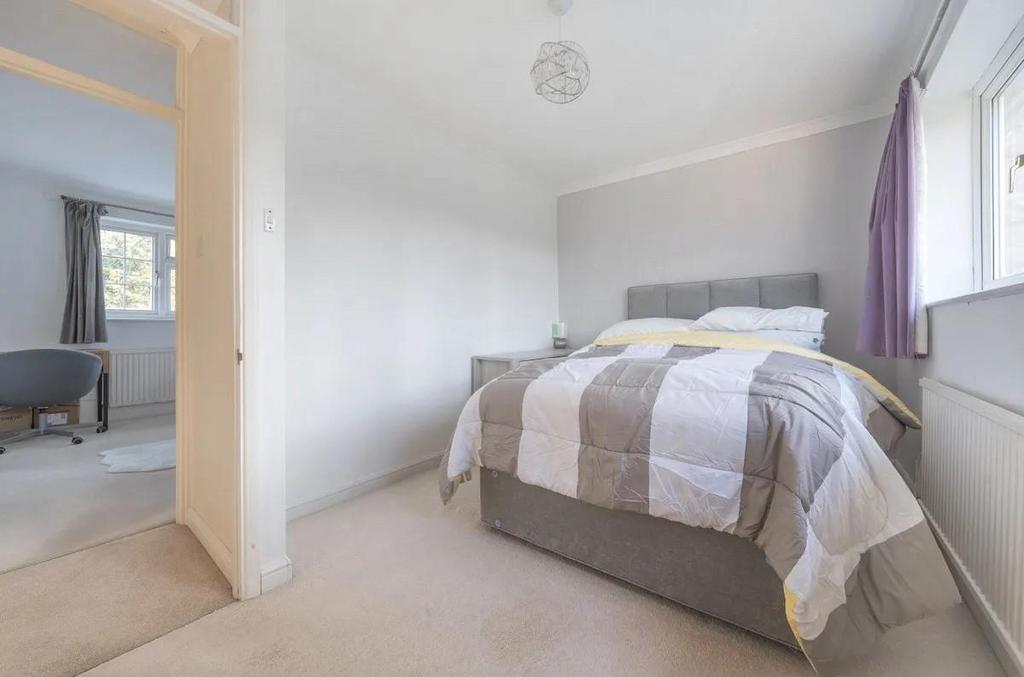 Bedroom 3.jpg