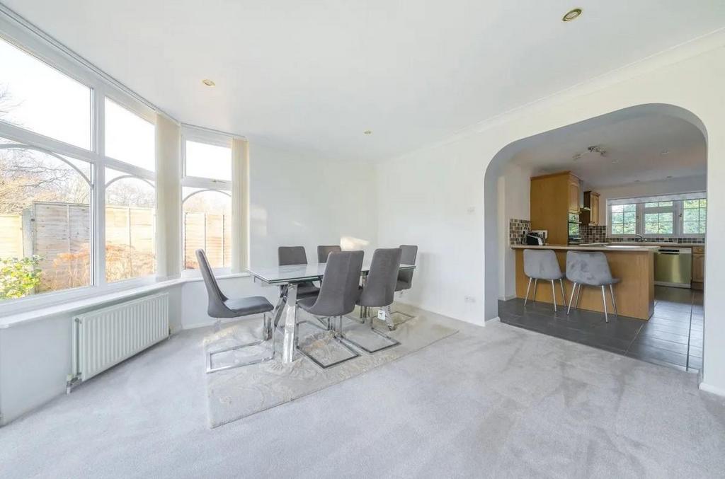 Dining Room 2.jpg
