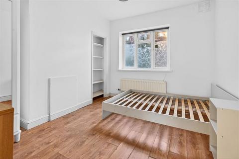 2 bedroom flat to rent, Long Lane, London SE1
