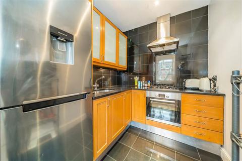 2 bedroom flat for sale, Philbeach Gardens, London SW5