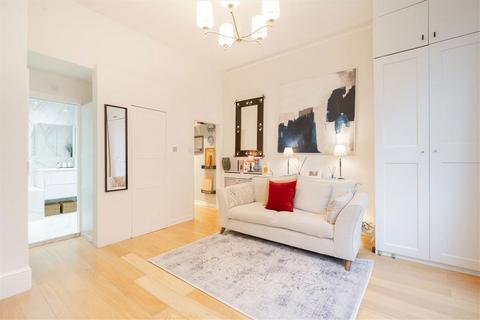 1 bedroom flat for sale, Trebovir Road, London SW5