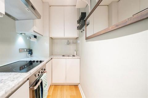 1 bedroom flat for sale, Trebovir Road, London SW5