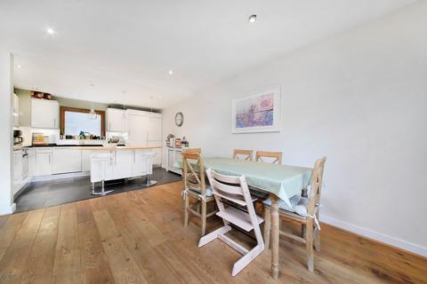 undefined, Magna Square, East Sheen, London