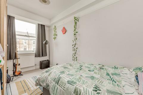 2 bedroom flat to rent, Lavender Hill, London