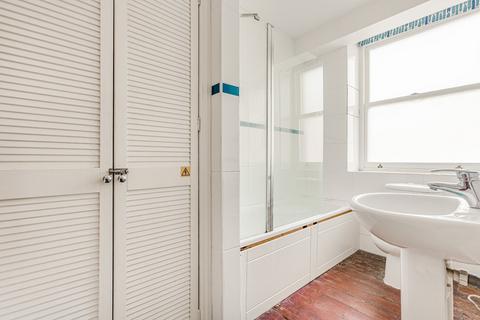 2 bedroom flat to rent, Lavender Hill, London