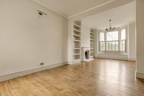 5 bedroom terraced house to rent, Lysias Road, London