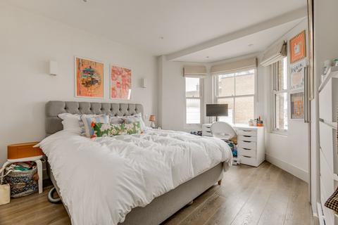 2 bedroom flat to rent, Altenburg Gardens, London