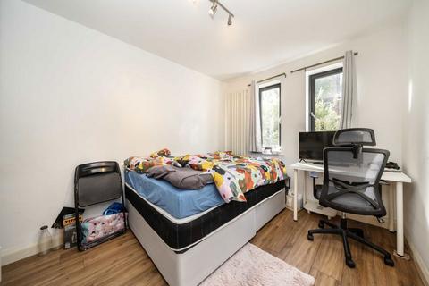 2 bedroom flat for sale, Mortimer Crescent, London NW6