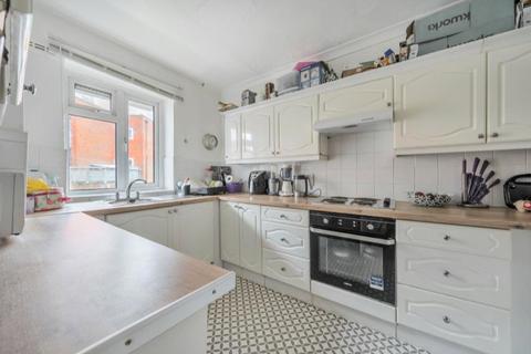 1 bedroom apartment for sale, Wydeville Manor Road, Grove Park, Lewisham, London, SE12