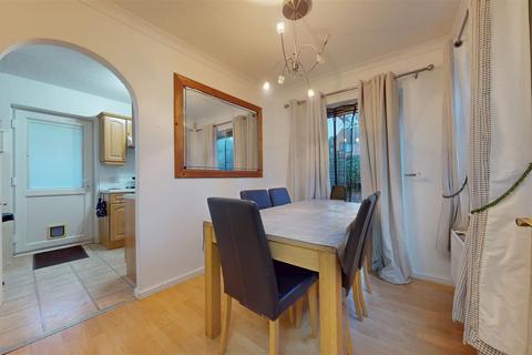 3 bedroom detached house for sale, Hunsdon Close, Milton Keynes MK14