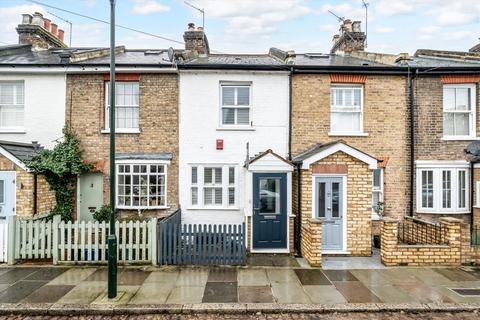2 bedroom terraced house to rent, Chestnut Road, Twickenham TW2