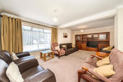 4 bedroom detached house to rent, Burnside Close, Twickenham TW1