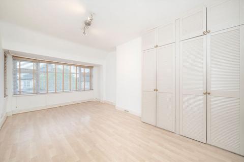 4 bedroom house to rent, Beechmount Avenue, London W7