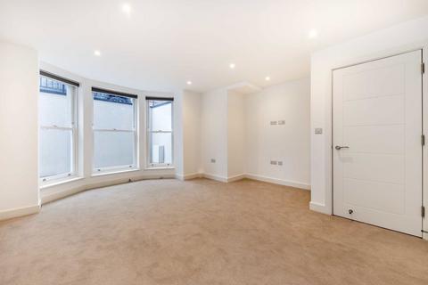 undefined, Freeland Road, London W5