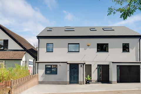 4 bedroom house to rent, Windmill Lane, Greenford UB6