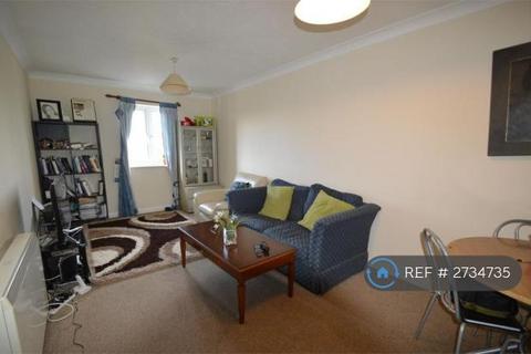 2 bedroom flat to rent, Walsingham Close, Hatfield, AL10
