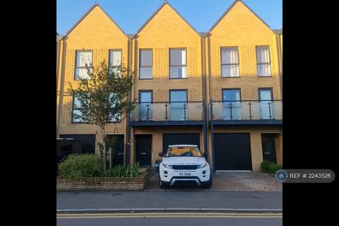 undefined, Felnex Avenue, Wallington, SM6