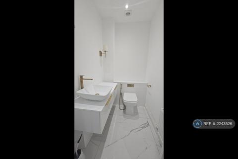 undefined, Felnex Avenue, Wallington, SM6