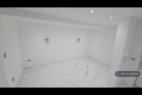undefined, Felnex Avenue, Wallington, SM6