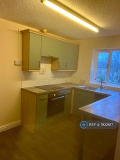 2 bedroom flat to rent, Hions Close, Brighouse, HD6