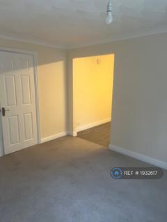 2 bedroom flat to rent, Hions Close, Brighouse, HD6