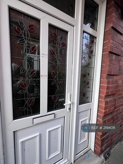 3 bedroom semi-detached house to rent, The Avenue, Stoke-On-Trent, ST4