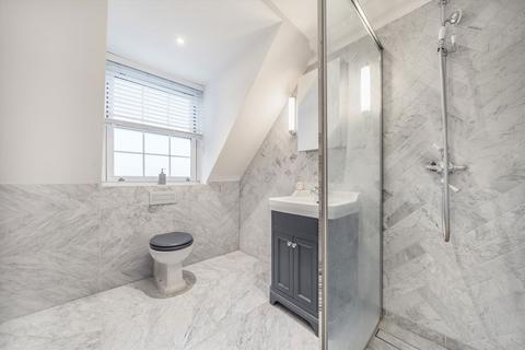2 bedroom flat to rent, Thames Street, Weybridge KT13