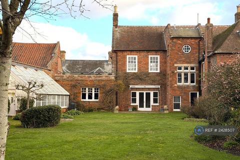 5 bedroom detached house to rent, High Street, Southwold, IP18