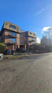 2 bedroom flat to rent, Canterbury Court, Woodlands, Golders Green, NW11
