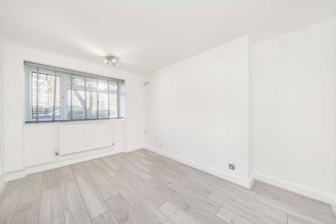 1 bedroom flat for sale, Station Road, Hampton TW12