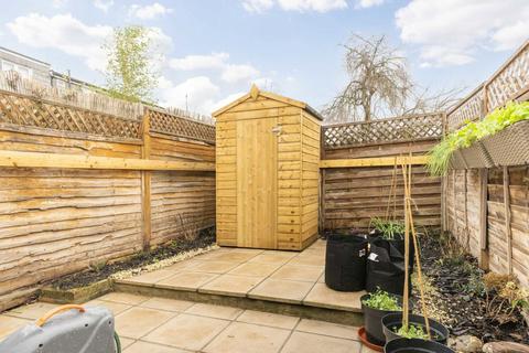 2 bedroom house for sale, Parrs Place, Hampton TW12