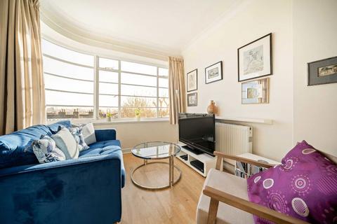 2 bedroom flat for sale, Haverstock Hill, London NW3