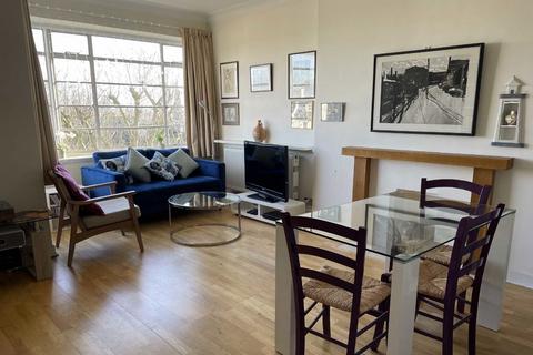 2 bedroom flat for sale, Haverstock Hill, London NW3