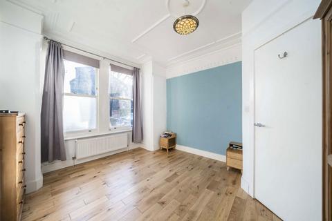 1 bedroom flat to rent, Ivy Crescent, London W4