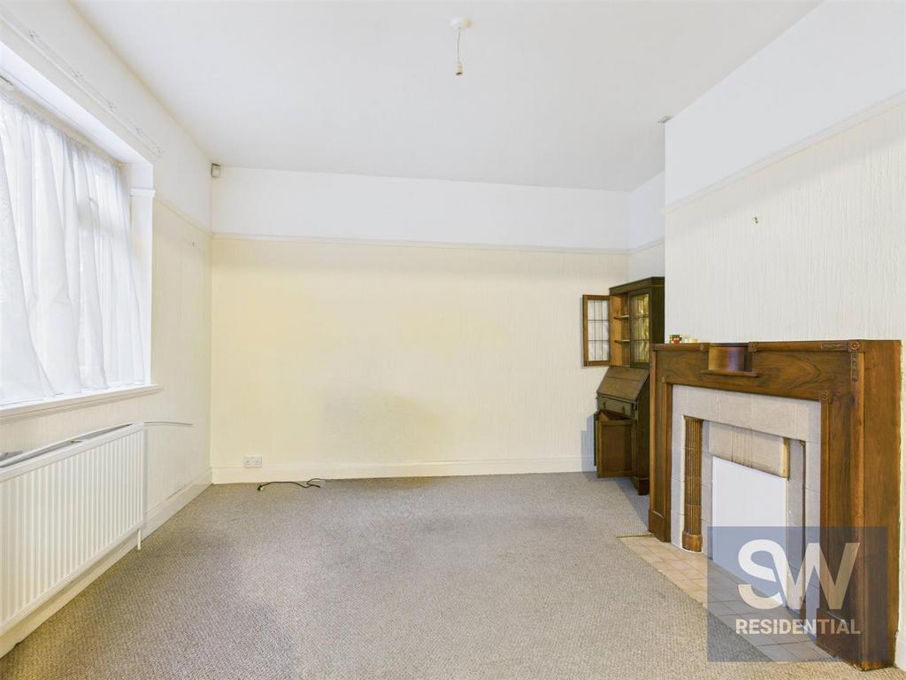 CAM01395 G0-PR0257-STILL006.jpg