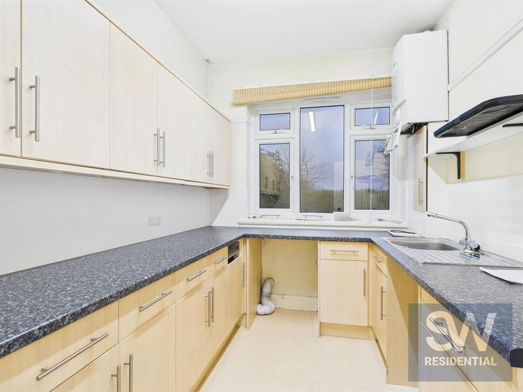 CAM01395 G0-PR0257-STILL011.jpg