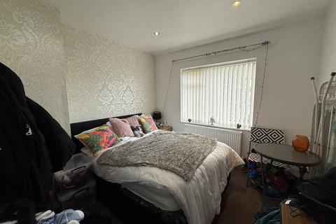 5 bedroom semi-detached house for sale, 2 Severn Street, Stoke-On-Trent, Staffordshire ST1 5EW