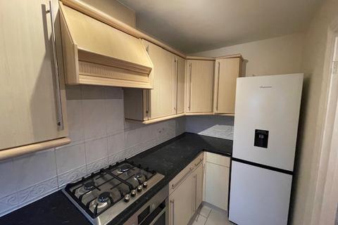 2 bedroom terraced house to rent, Dorsey Drive