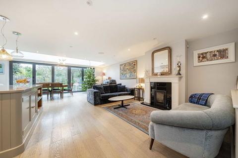 undefined, Old Farm Road, Hampton TW12