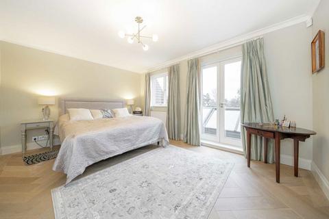 undefined, Old Farm Road, Hampton TW12