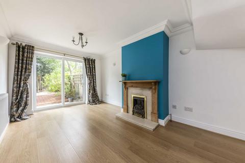 3 bedroom house to rent, Harvey Drive, Hampton TW12