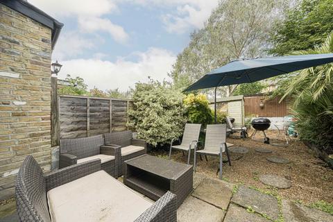 undefined, Linden Road, Hampton TW12