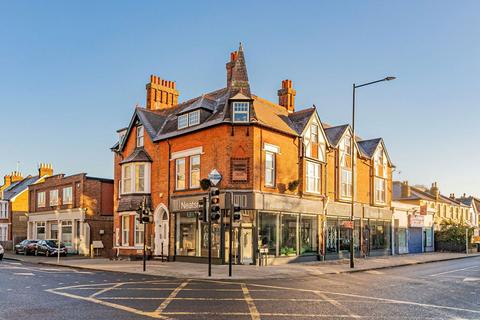 1 bedroom flat to rent - High Street, Hampton TW12