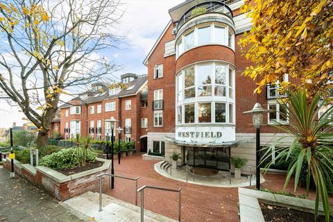 3 bedroom flat for sale, Kidderpore Avenue, London NW3