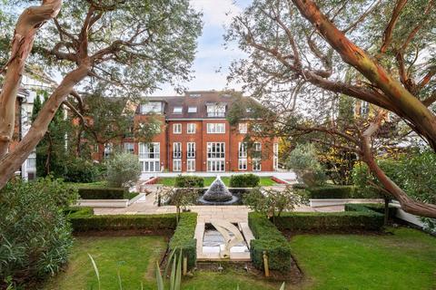 3 bedroom flat for sale, Kidderpore Avenue, London NW3