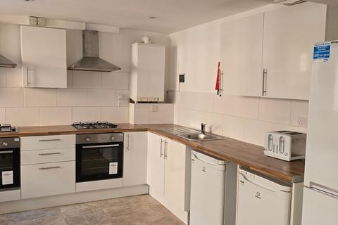 6 bedroom house to rent - Garmoyle Road, Liverpool L15